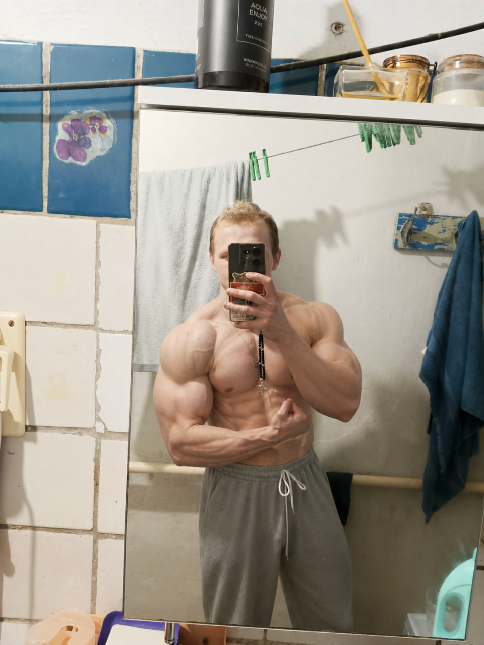 Появились мышцы